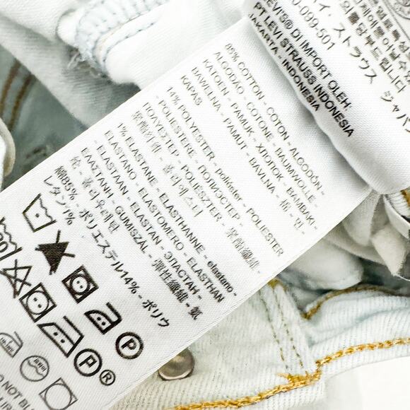 Levi's Ribcage Straight Ankle Light Wash Button Fly Ripped Denim Jeans Size 32 - Picture 6 of 8